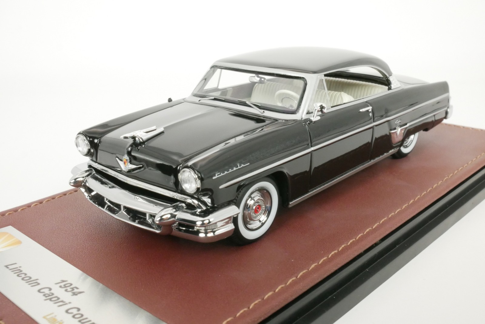Lincoln Capri coupe 1954 – Regent Black – 1 of 109 – 1/43 GLM GLM102001