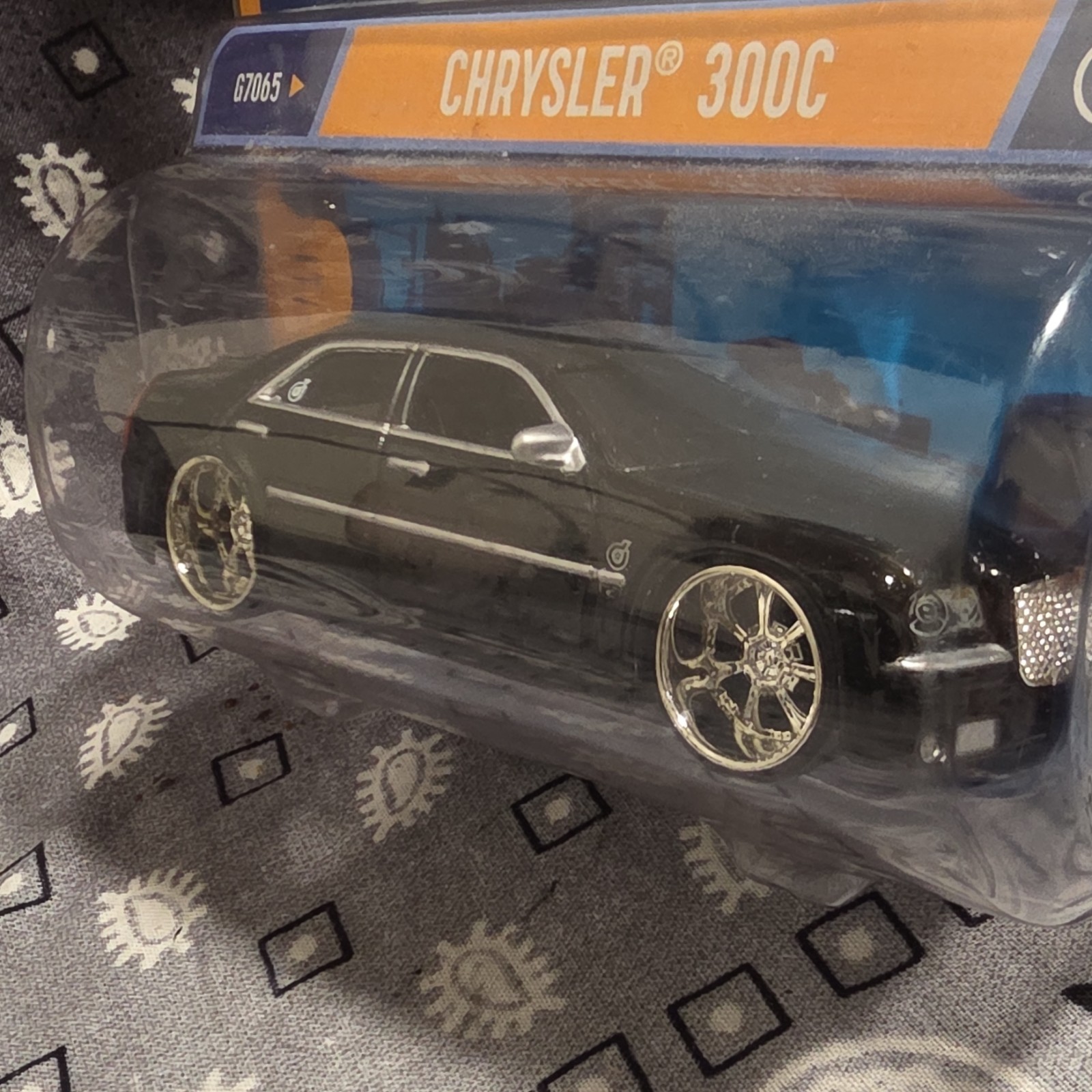 Hot Wheels Dropstars 2005 Chrysler 300C 1:64 Black Silver Diecast Unopened