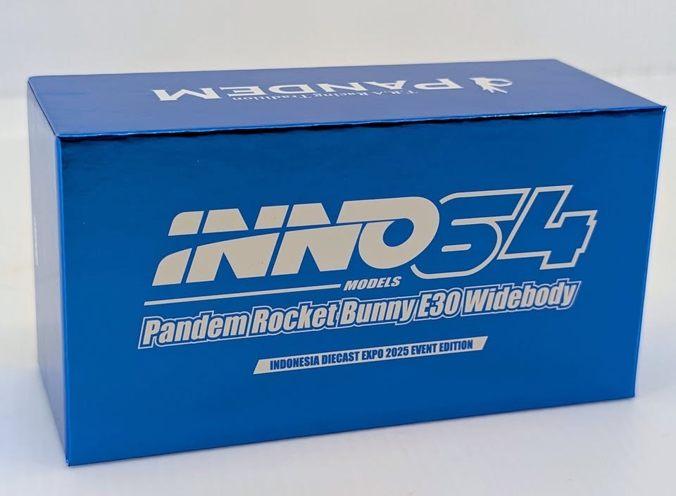 Inno64 1:64 BMW E30 Widebody Pandem Rocket Bunny IDE 2025 Event Exclusive