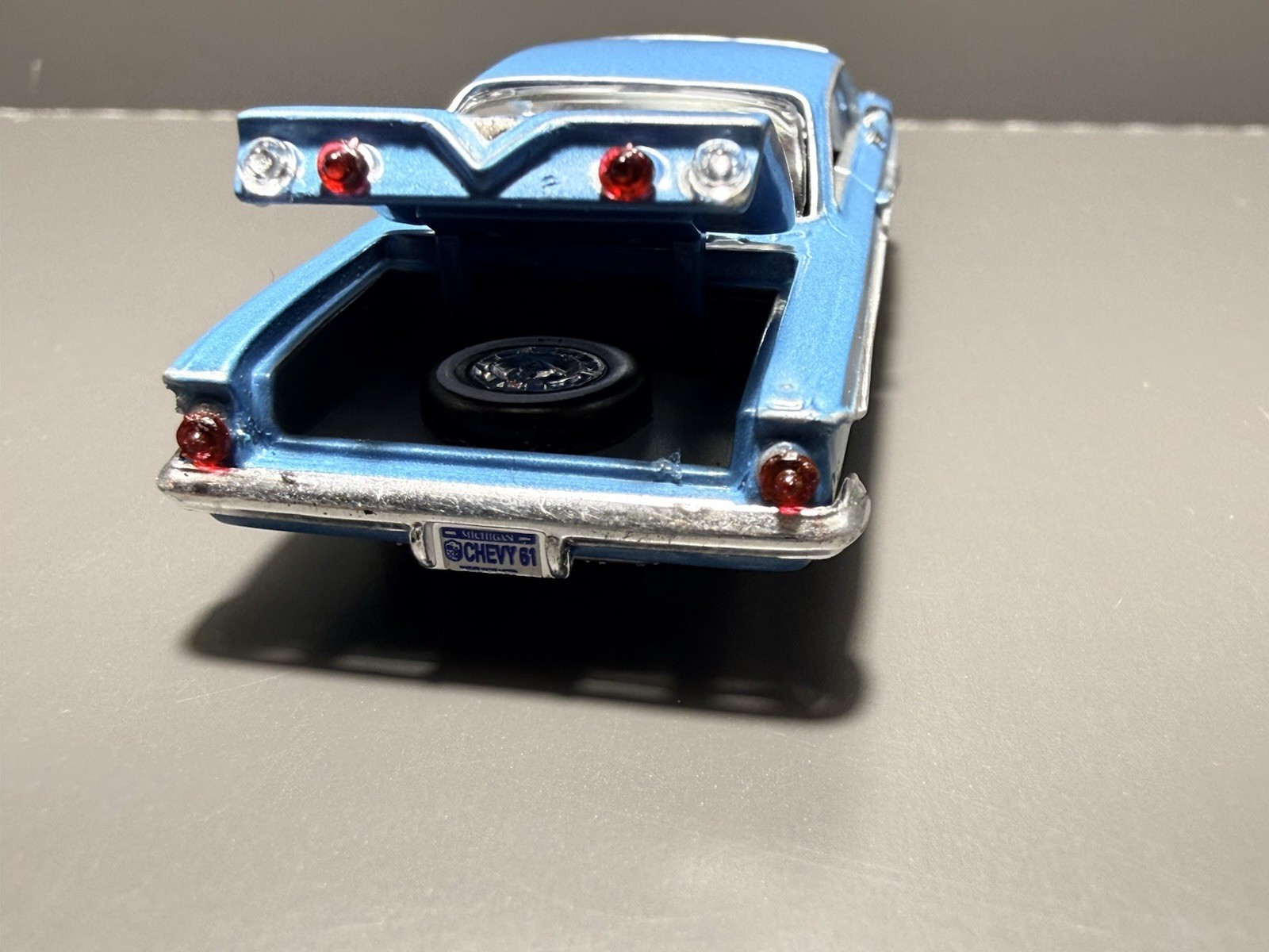 1961 61 Chevy Impala SS 409 Blue Opening Hood & Trunk 1/64 Scale