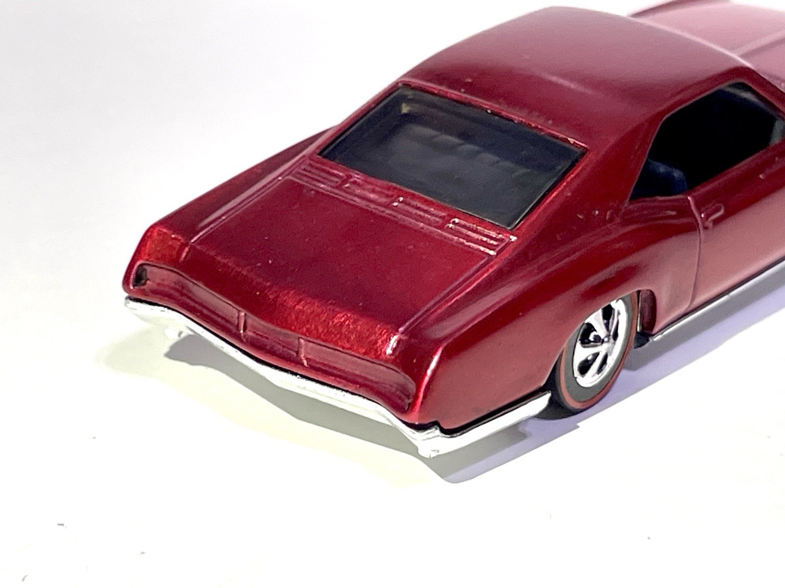 🤩 Hot wheels Custom made Spectraflame Red Riviera RedLine Diecast Car 1:64