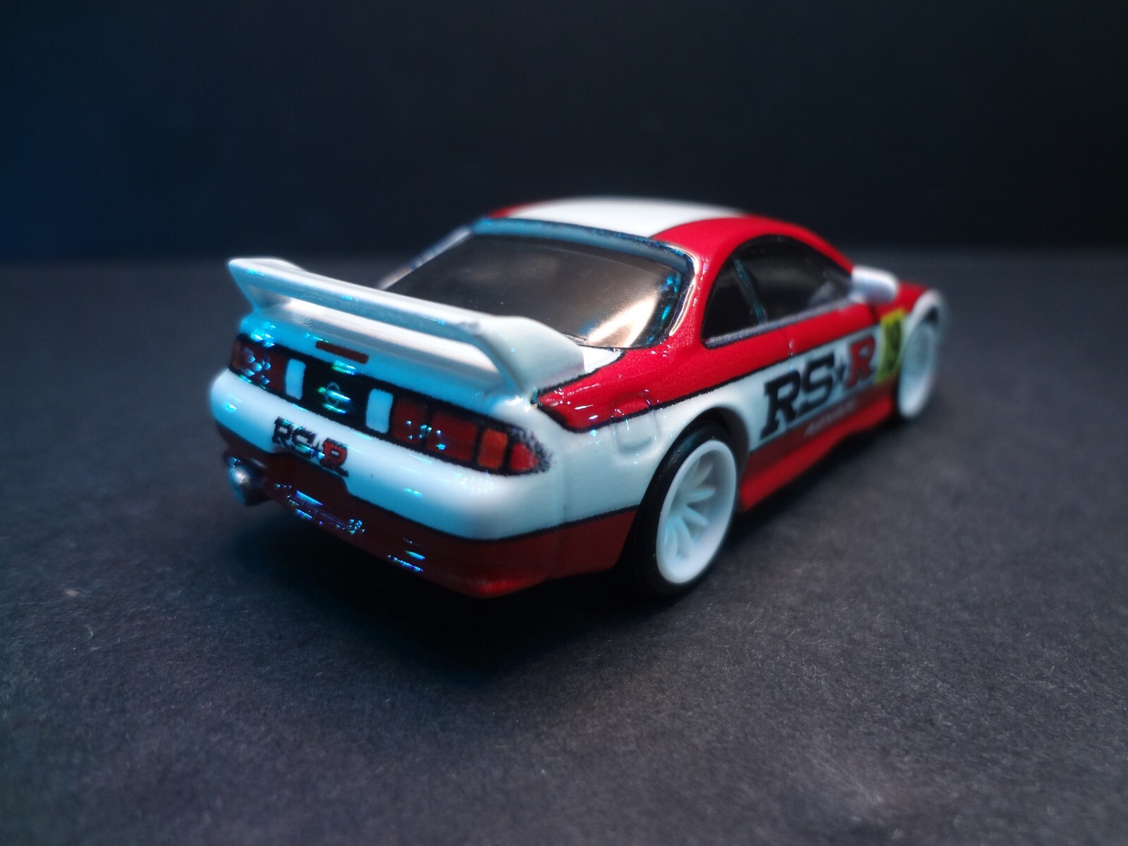 Hot Wheels Nissan 240SX (S14) – 1:64 loose