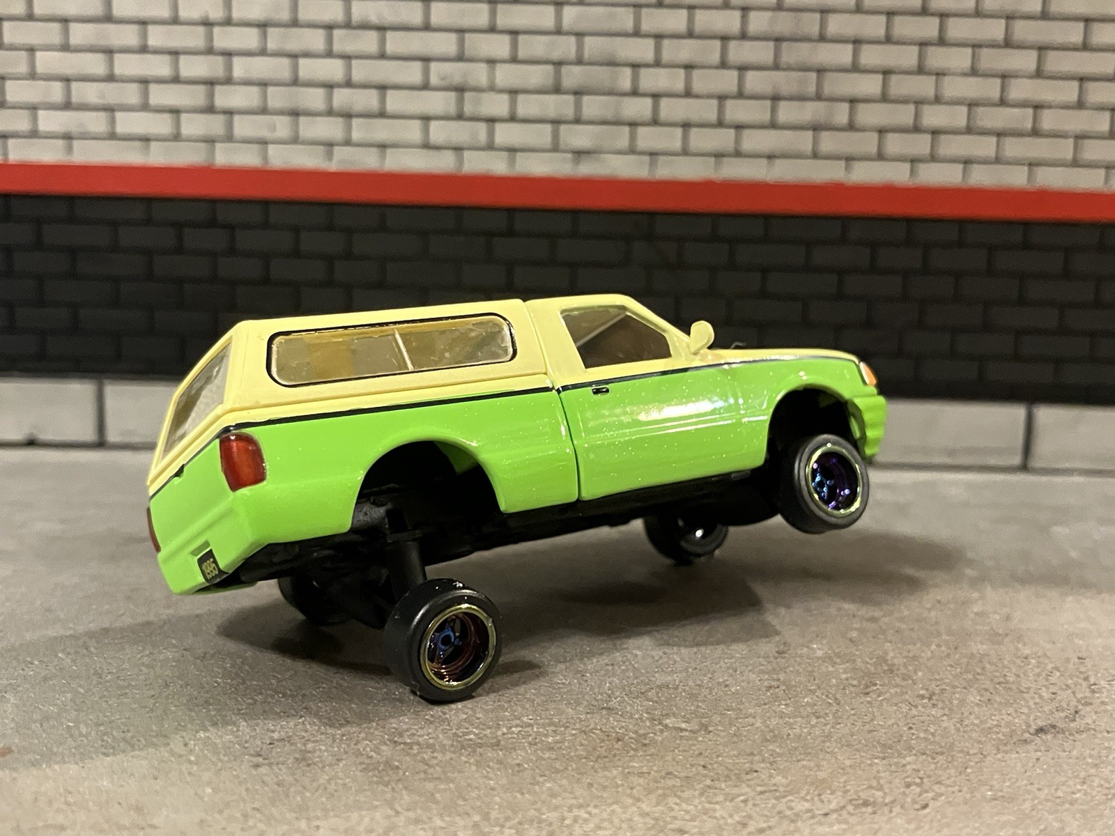 1995 Ford Ranger Lowrider 1/64 Scale Custom M2 Machines Diecast Car 3 Wheel Pose