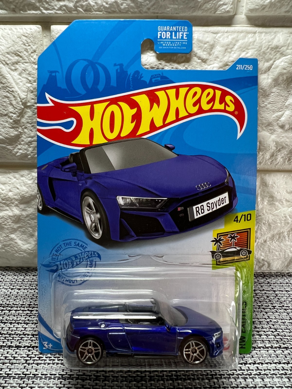 Hot Wheels HW Exotics 4/10 2019 Audi R8 Spyder 211/250 Blue