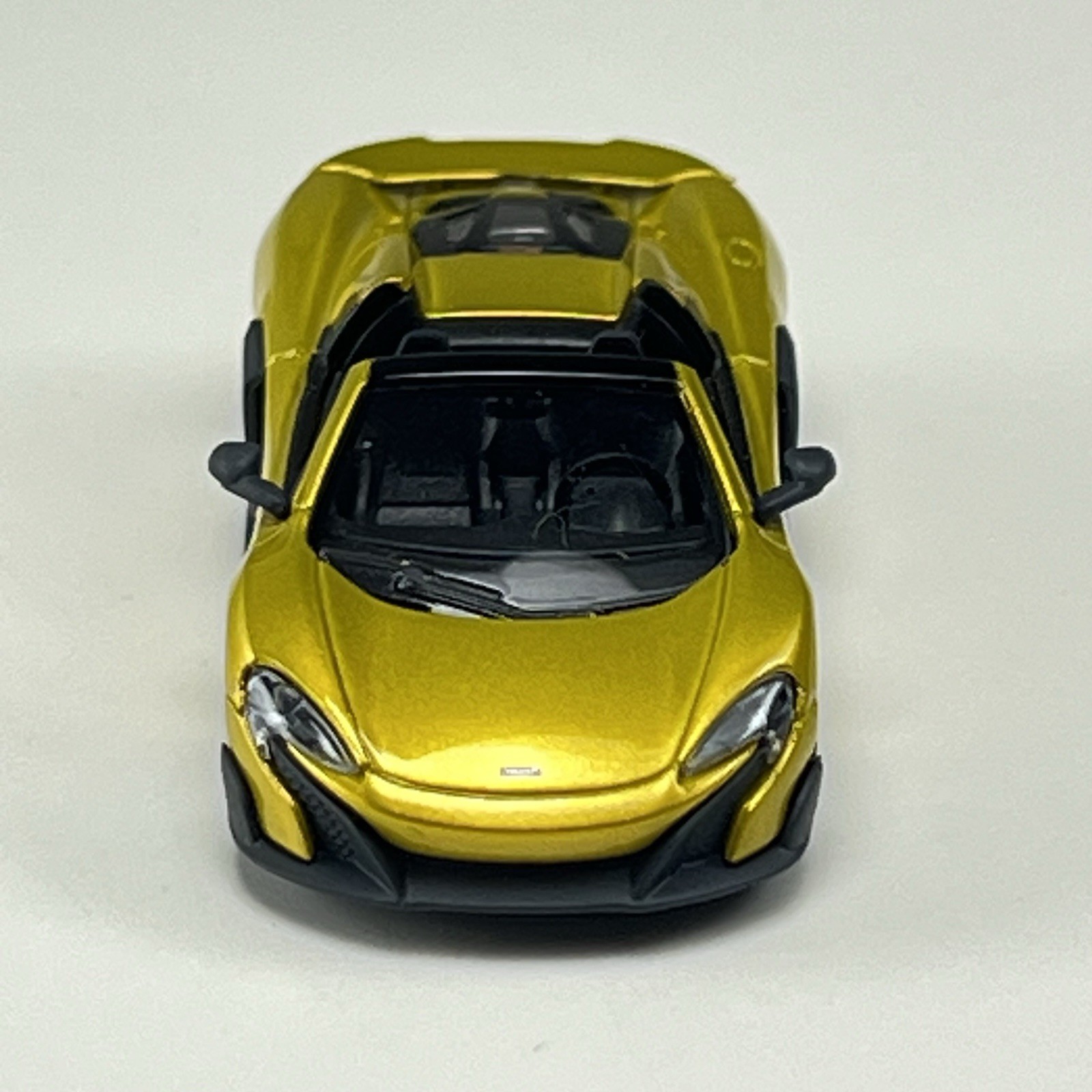 Minichamps 1/87 HO McLaren 675LT Spider 2016 Solis Yellow Metallic 870154434