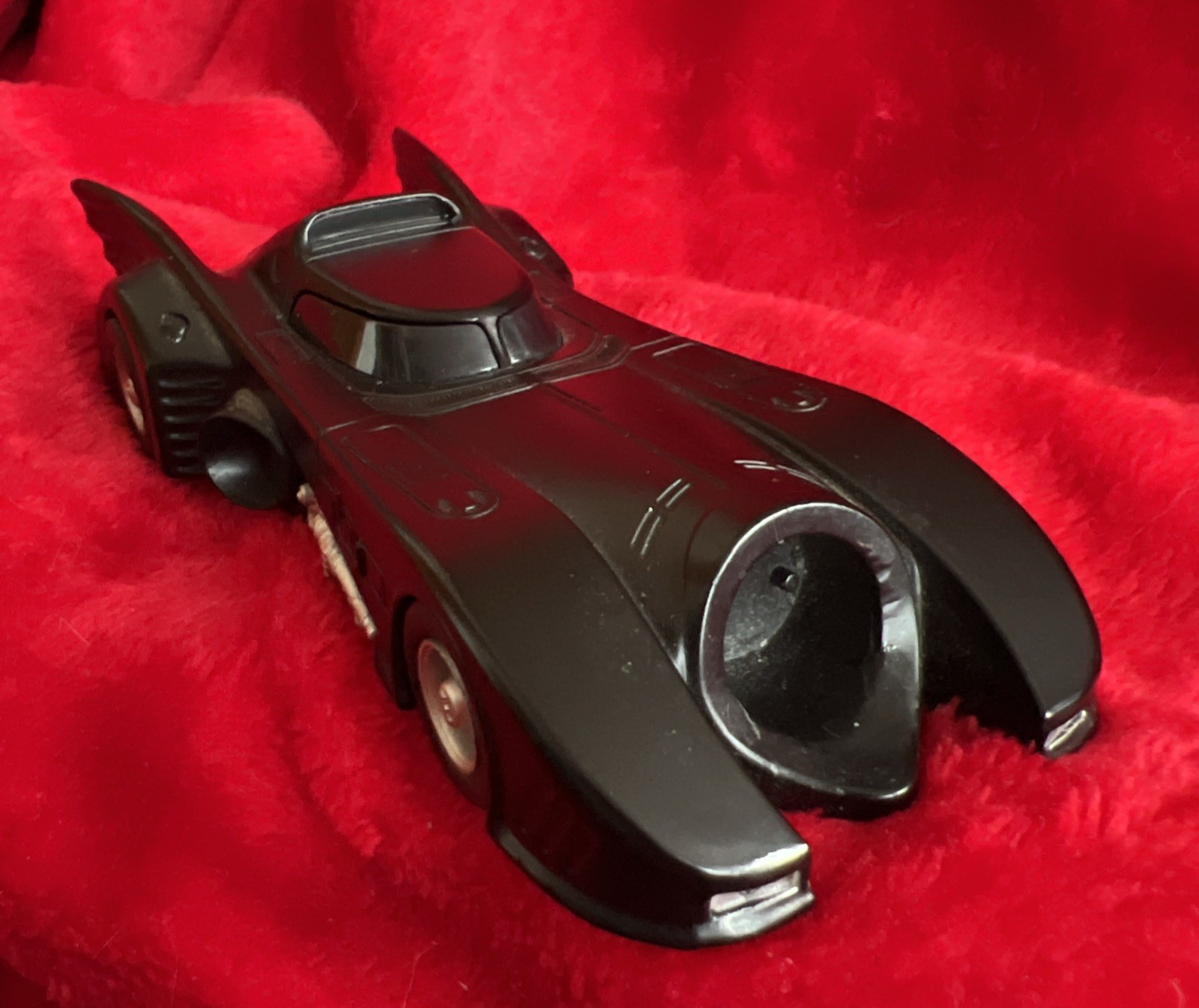 TM & DC Comics Collectibles Batmobile Batman Car TV Series Model S12
