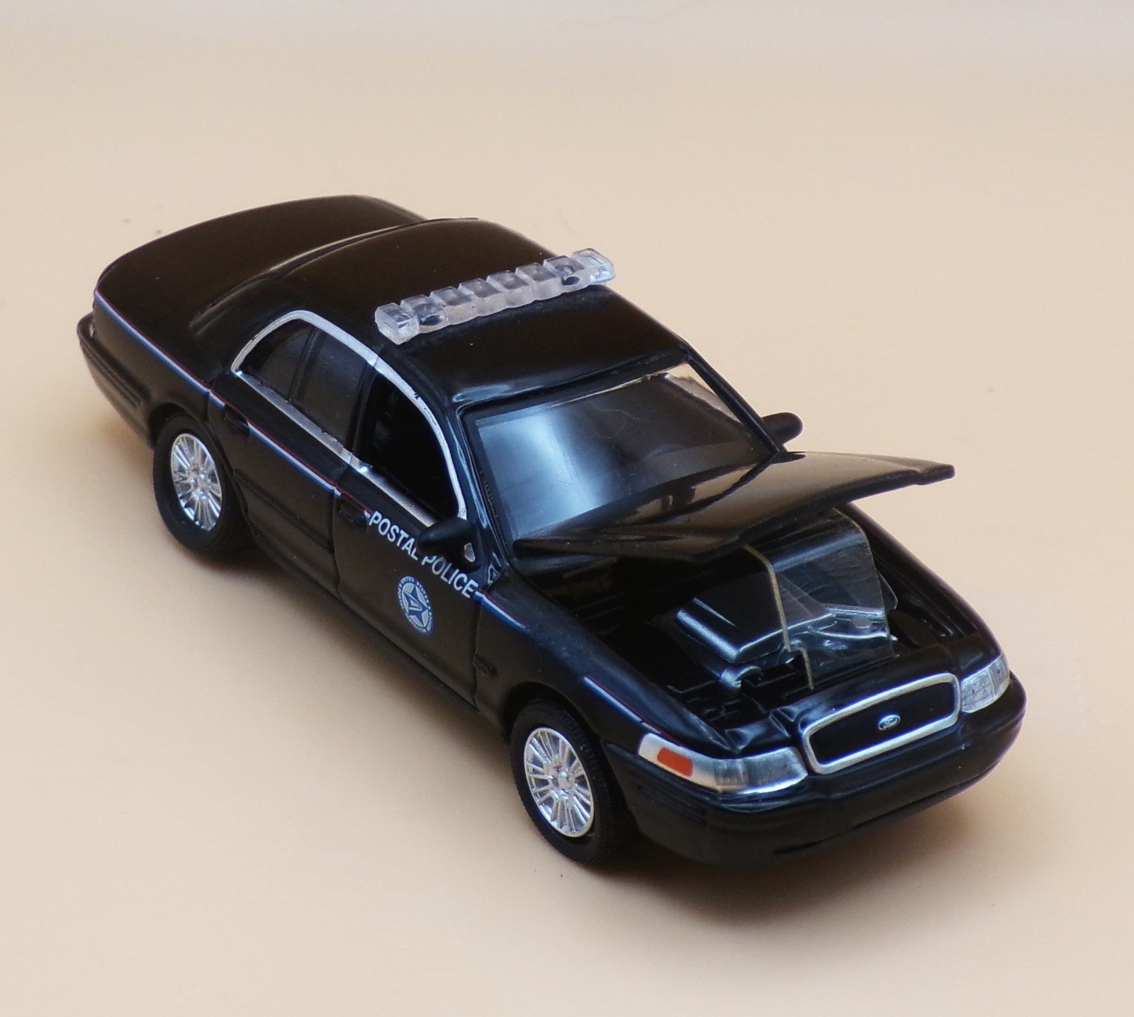 2010 ford Crown Victoria USPS Police Interceptor.. Greenlight …1:64