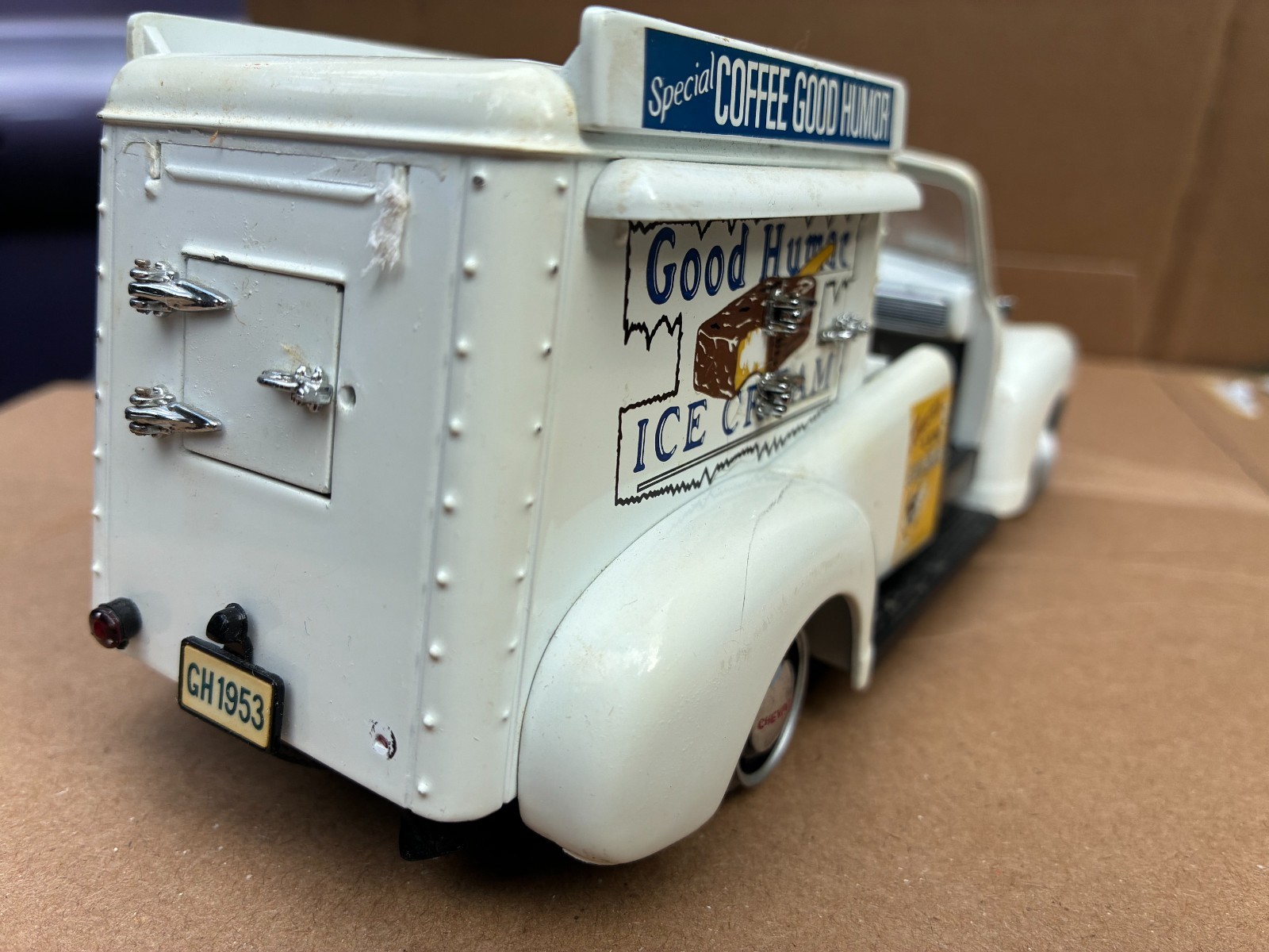 Danbury Mint 1953 Chevy Good Humor ice cream truck-missing parts
