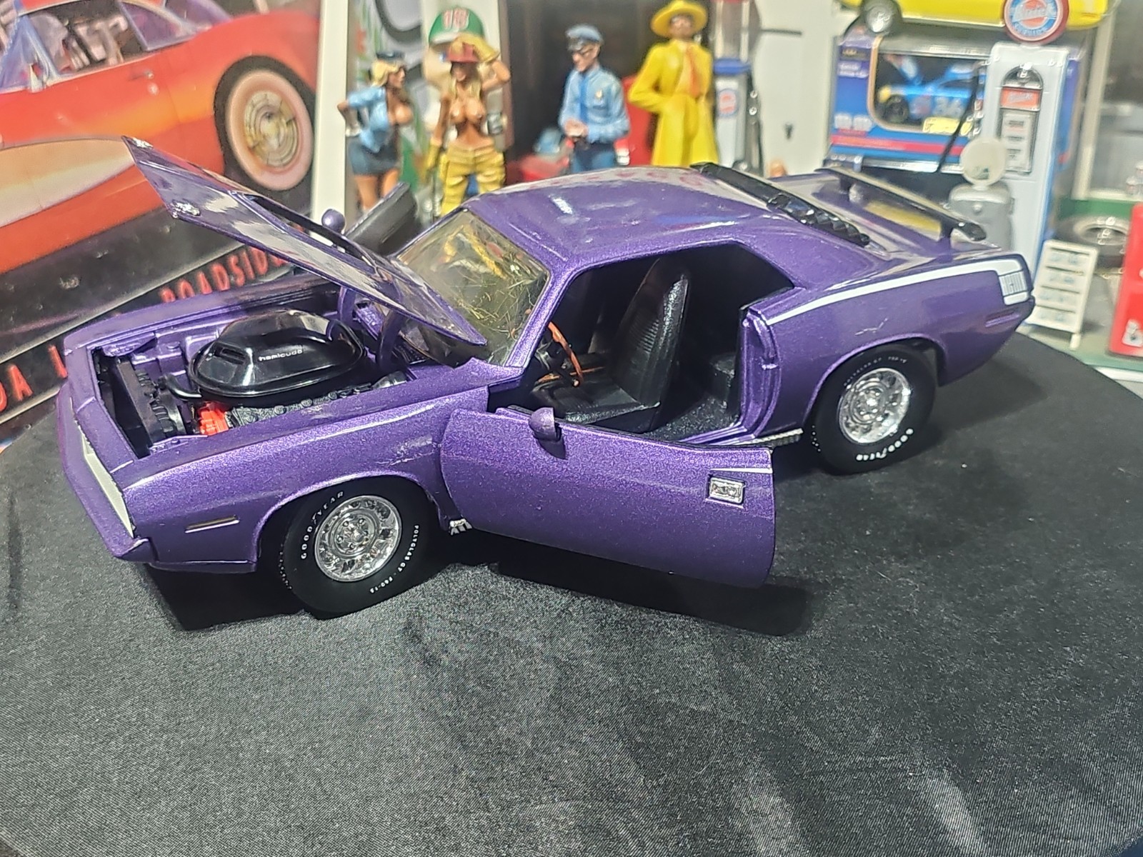 VINTAGE Ertl 1970 Plymouth Hemi Cuda Purple NICE CAR 🚗 READ 📚