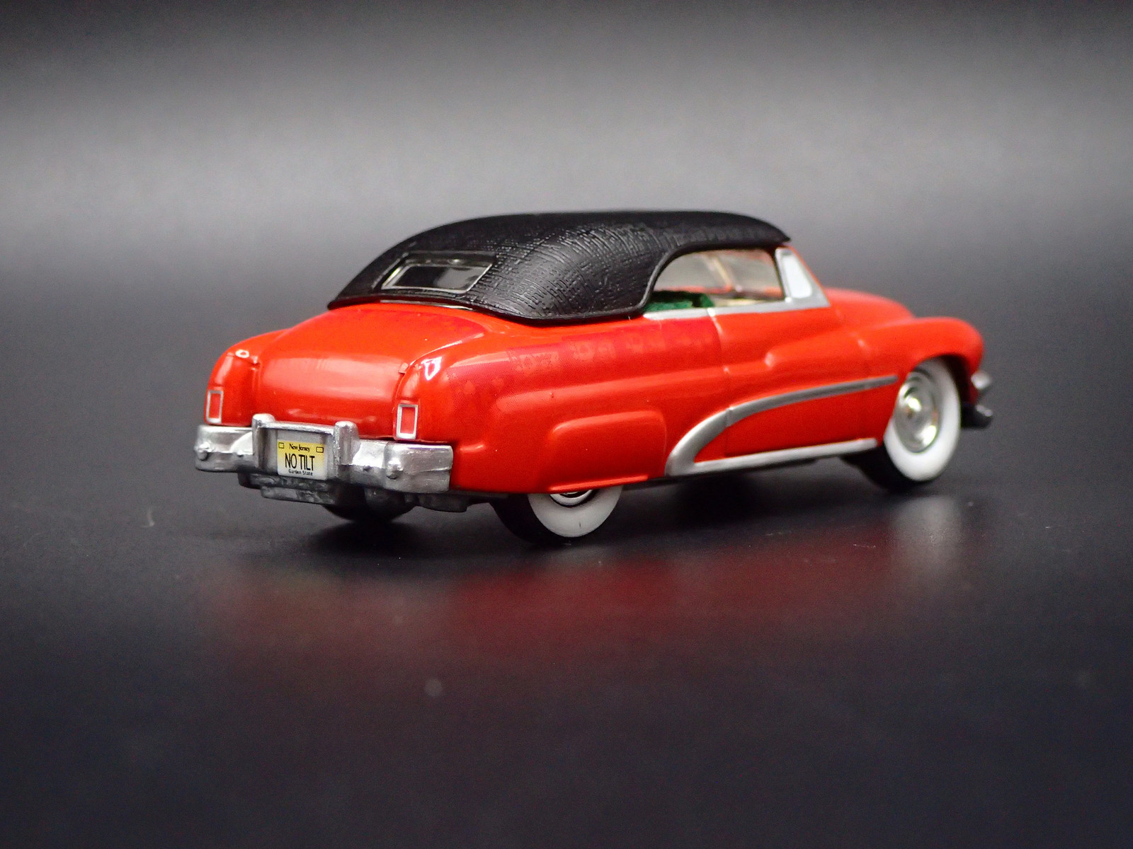 1951 51 MERC MERCURY CONVERTIBLE ORANGE 1:64 SCALE DIORAMA DIECAST MODEL CAR