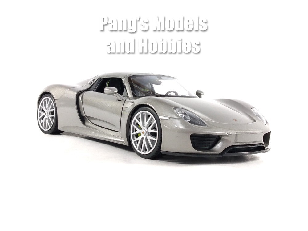 2013 Porsche 918 Spyder Hard Top 1/24 Scale Diecast Model – Welly – Silver