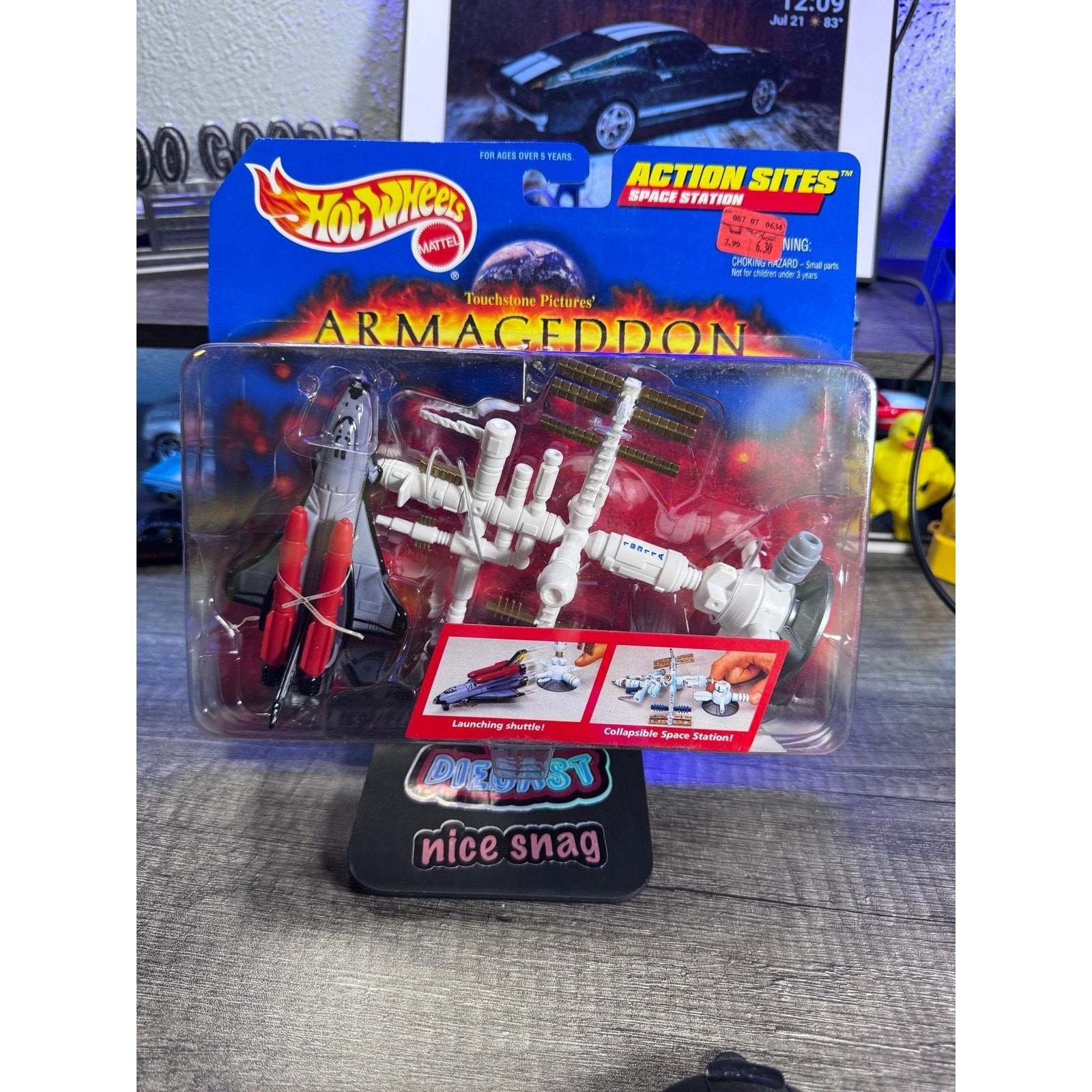 Hot wheels 1997 Armageddon action sites space station