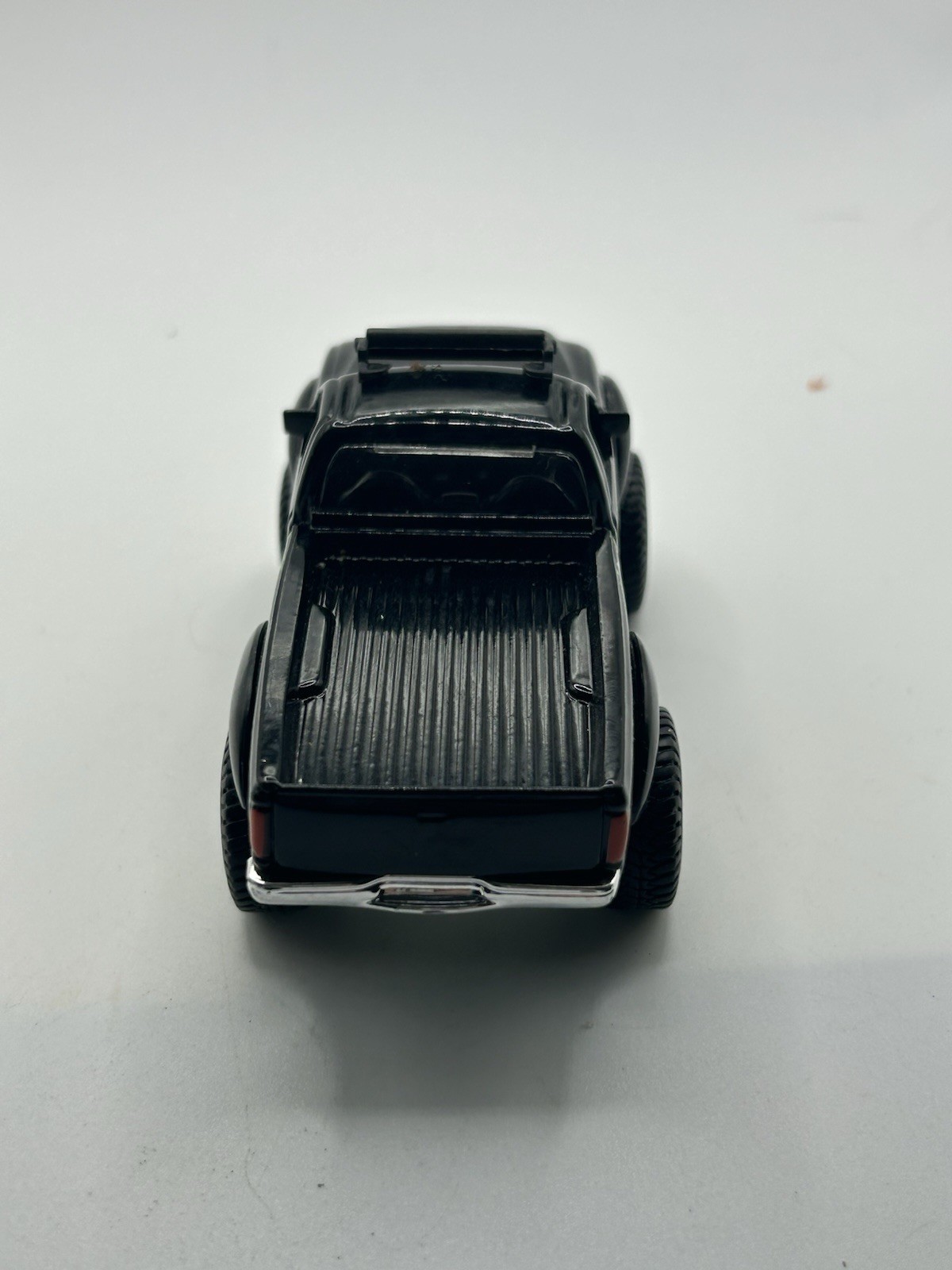 Maisto Die Cast Ford F-Series Armor Tech 4X4 1:46 Scale Truck