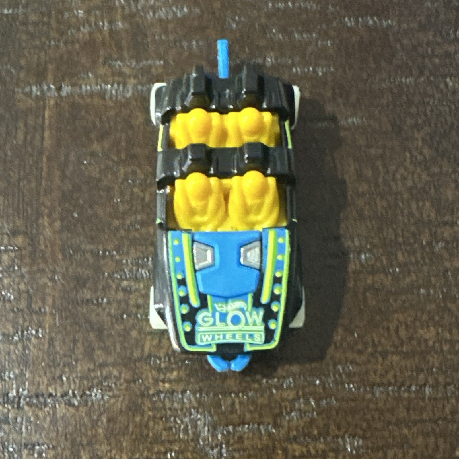 2014 Hot Wheels Loopster Hands Up Variation Roller Coaster Connecting Glow Wheel
