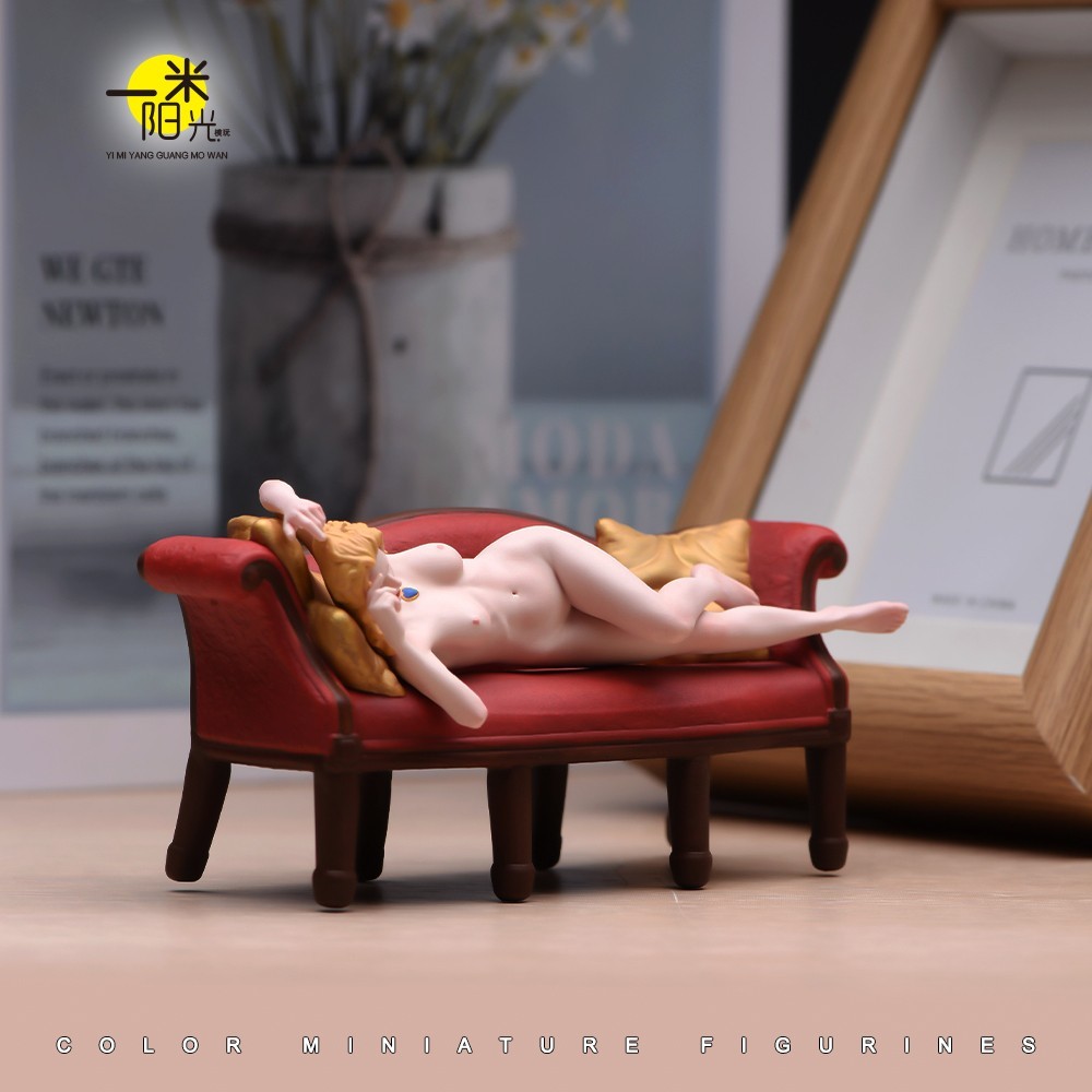 1/18 Miniatures Sexy Sofa Lying Beauty Girl Scene Props Model Figures For Cars
