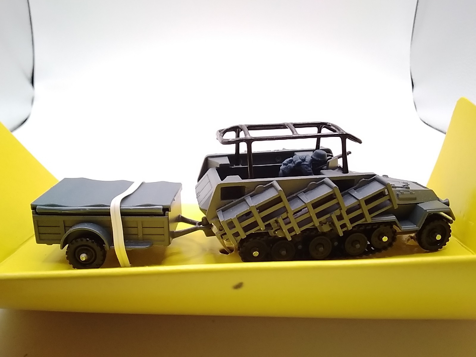 Corgi diecast grey German Rocket Launcher #907 1983 – MIB! (1B)