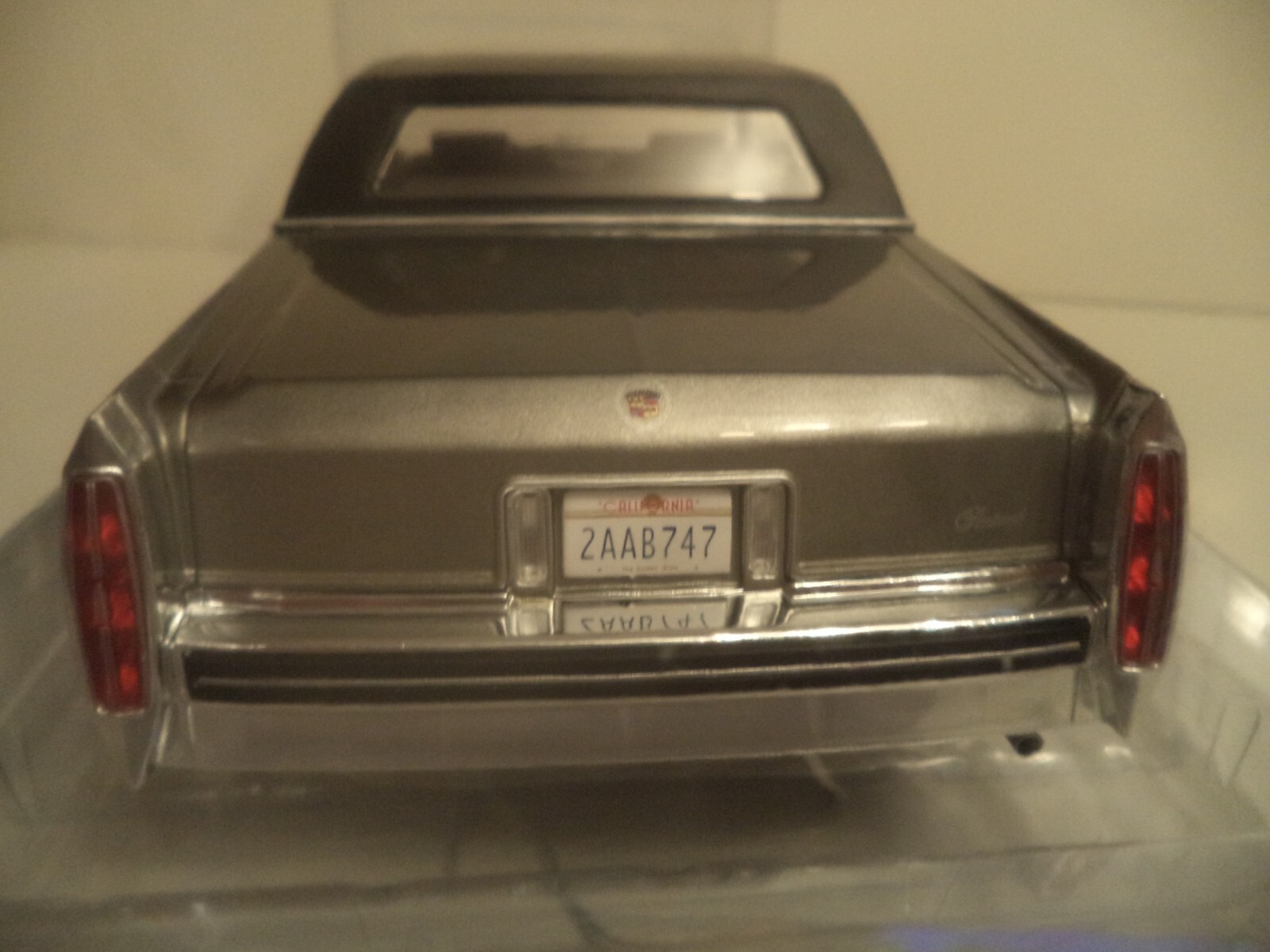 MCG 1982 Cadillac Fleetwood Brougham Grey Metallic 1:18 new in box box damaged