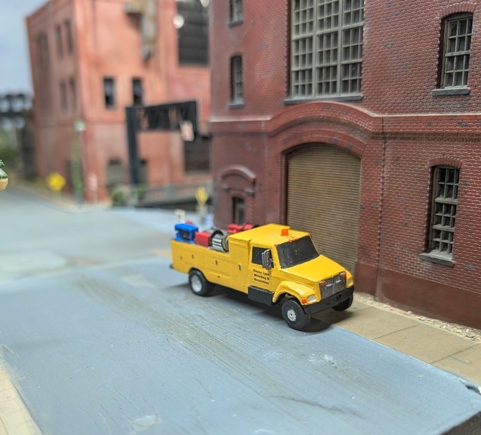 Custom Built 1/87 HO Scale International 4300 Heavy Duty Utility/Work Truck