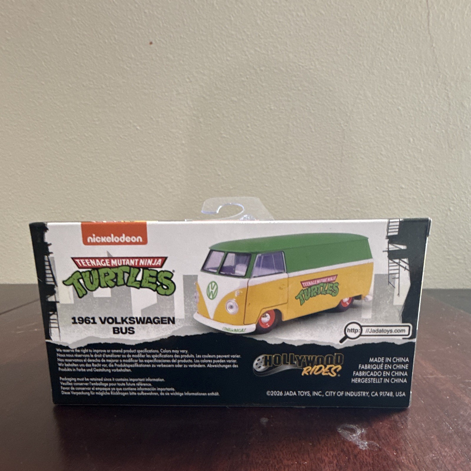 Jada Toys Hollywood Rides TMNT 1961 Volkswagen Bus 1:24 Diecast