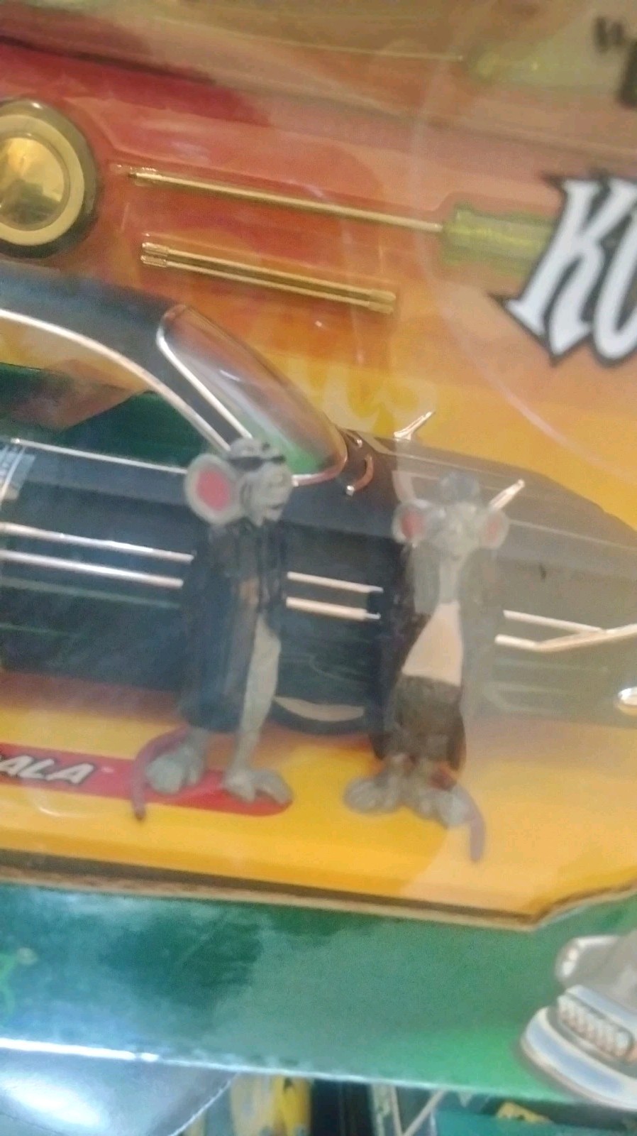 JADA ROAD RATS 1:24 (Customized) “1961 Chevy Impala” with 3 Homie Hood Rats RARE