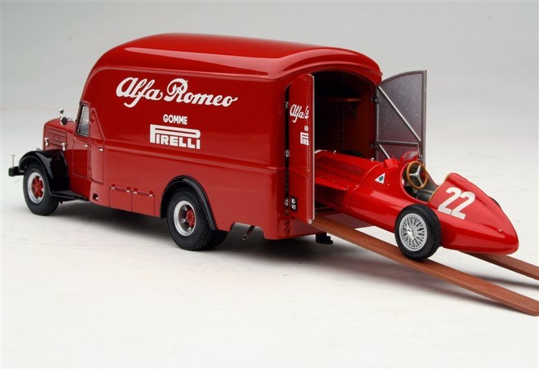 Exoto 43 | 1951 Team Alfa Corse | Alfa Romeo 500 Race Car Transporter