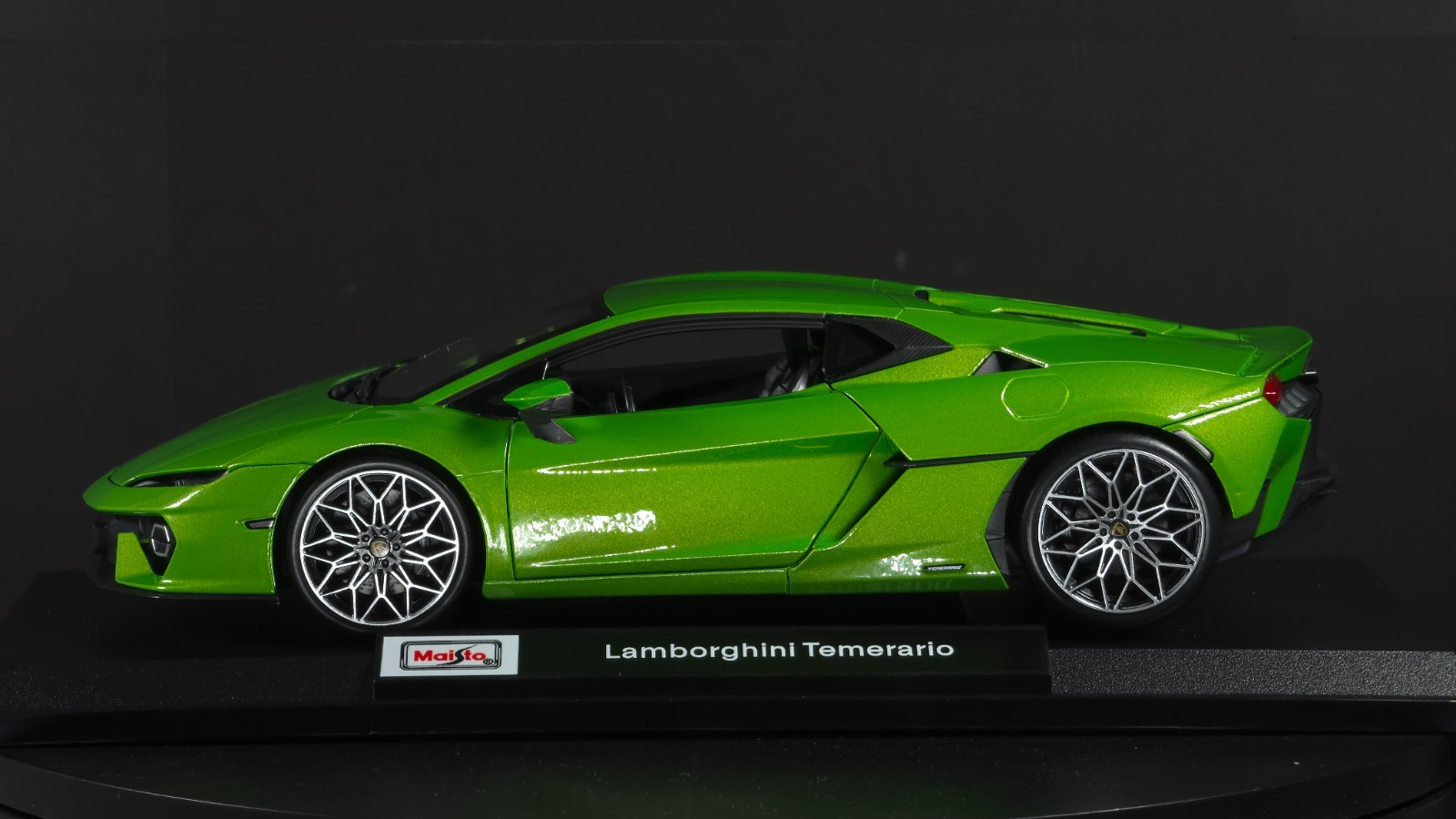 Lamborghini Temerario 1:18 Maisto Exclusive Style Special Edition – Green
