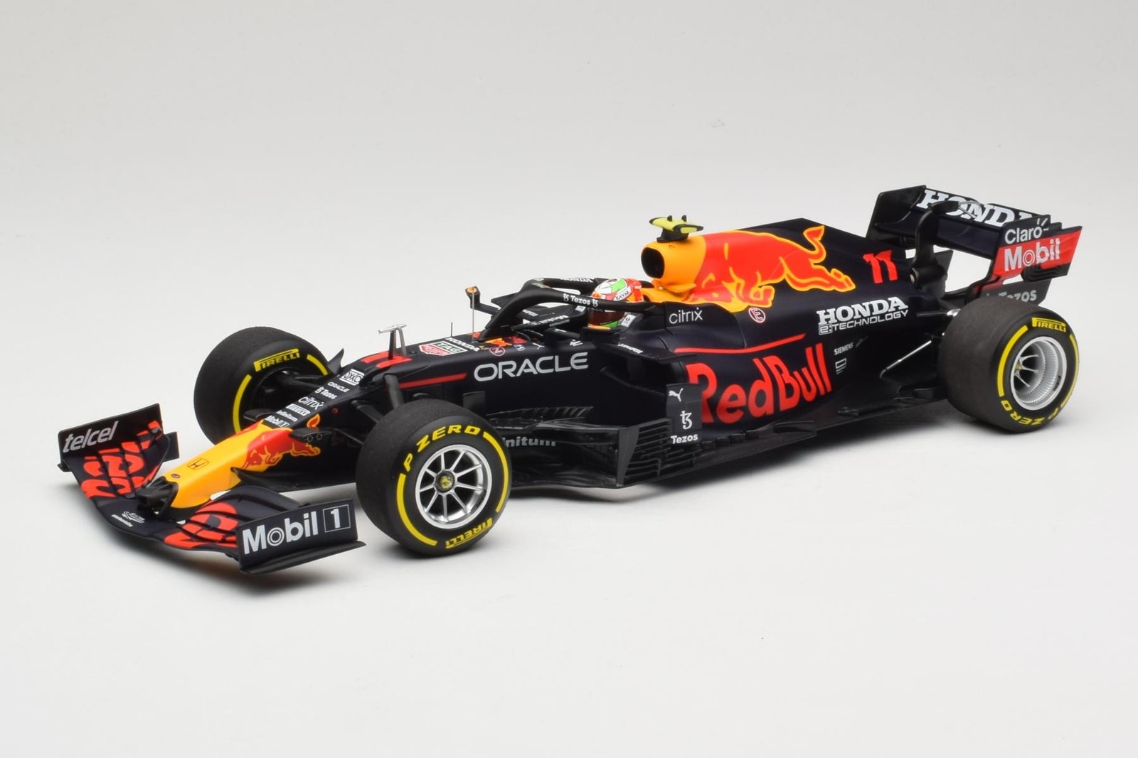 110211911 Red Bull Racing Honda RB16B #11 S. Perez Mexican GP 2021 Minichamps 1/