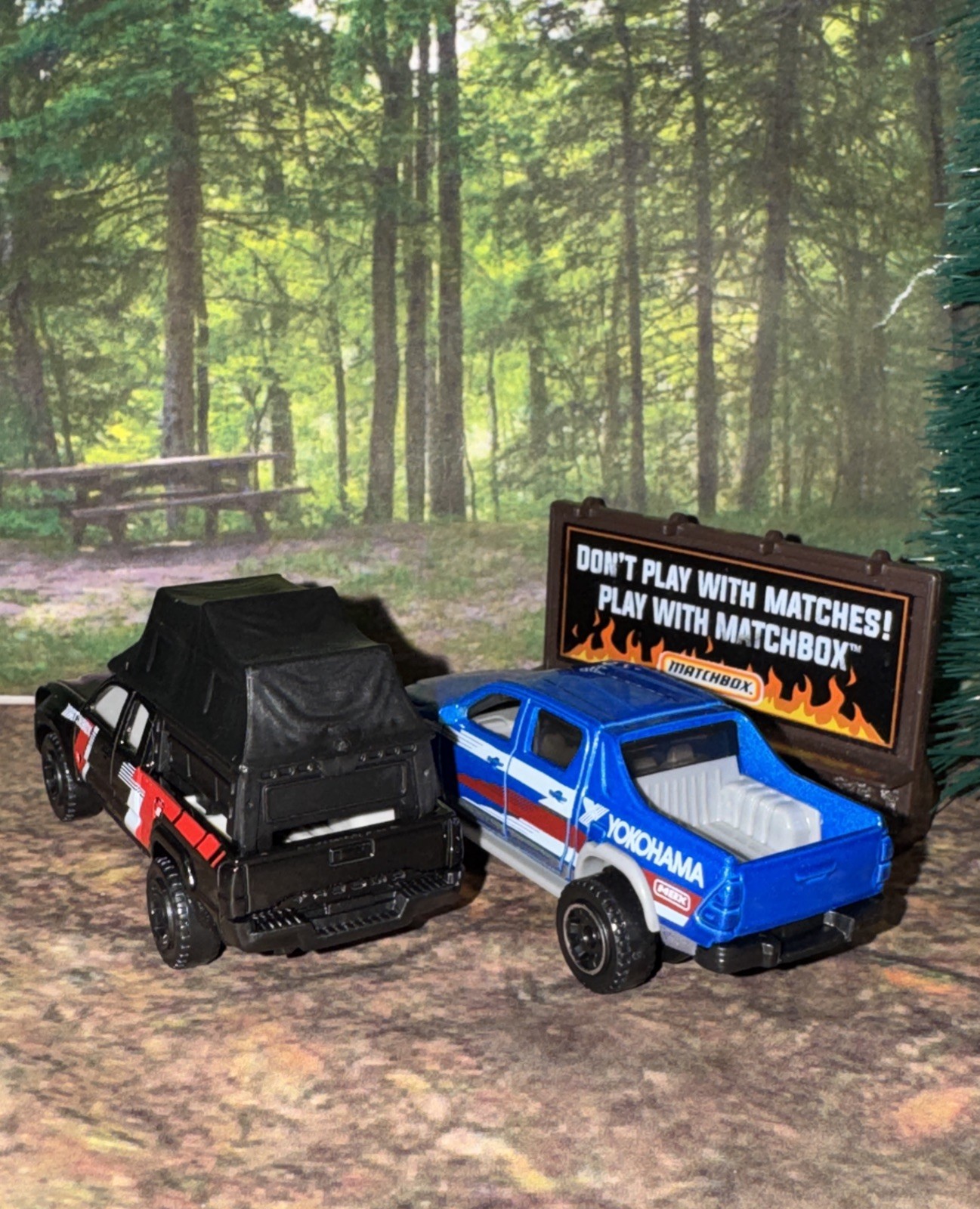 Matchbox 2016 Toyota Tacoma w/ Removable Top & Helux Yokohama Off Road II NLFFP