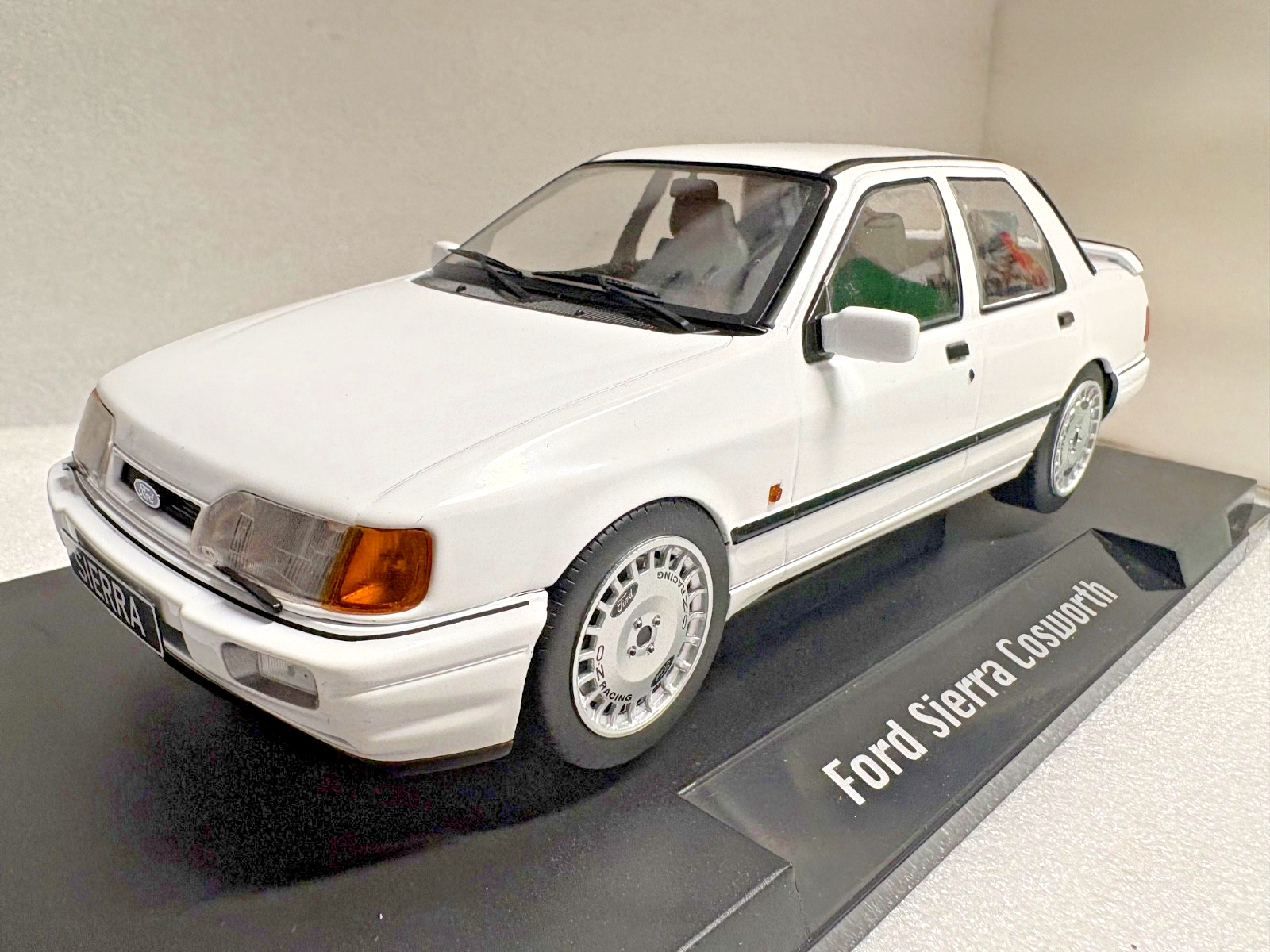 1/18 MCG 1990 Ford Sierra Cosworth 4X4 1990 White OZ Wheels MCG18172 NOS RARE!!!