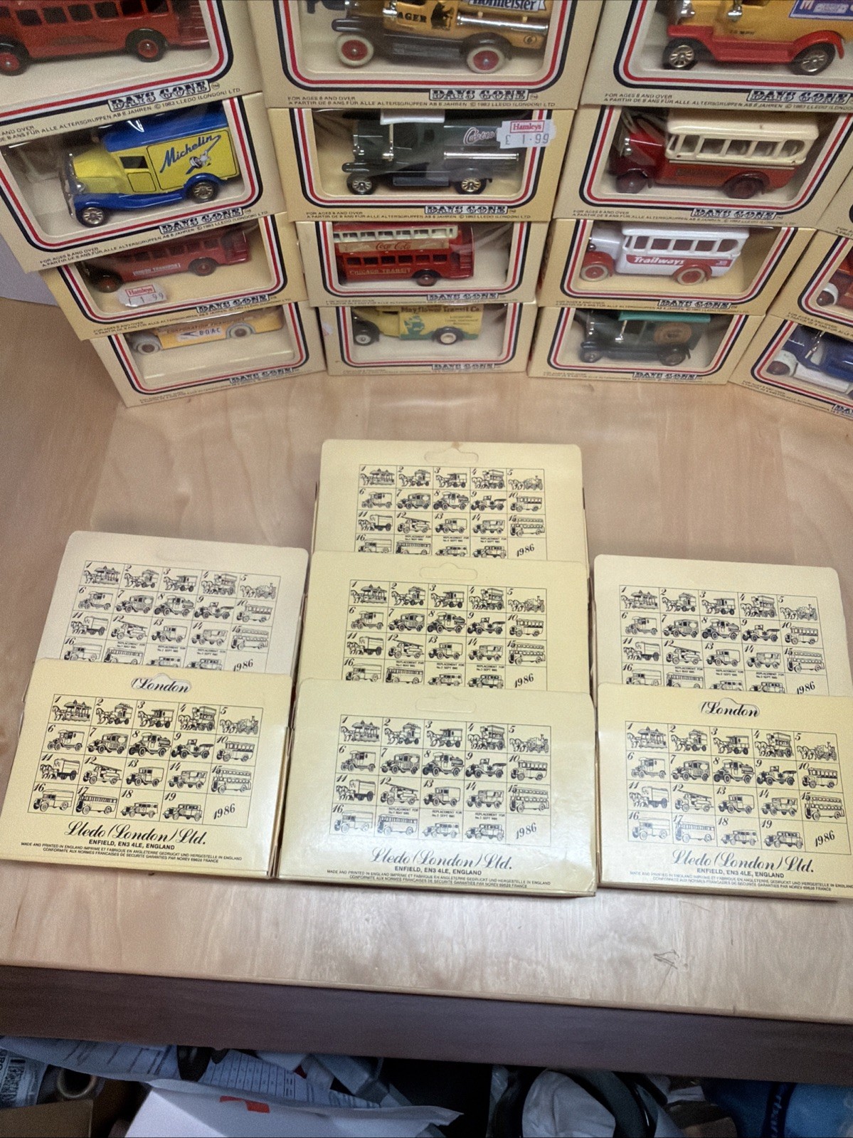 LOT 23) 1986 Lledo MODELS OF DAYS DONE Bus Carriage Delivery Truck Advert UK NEW