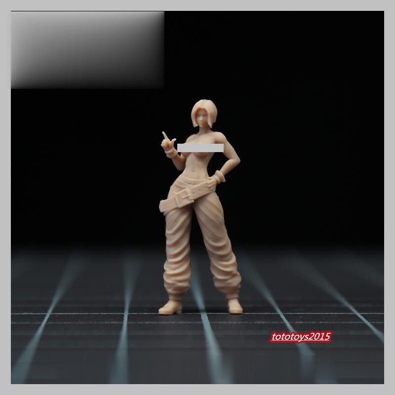 1/64 Fighting girl Scene Prop Miniature Figure Doll Model For Cars Vehicles Toy