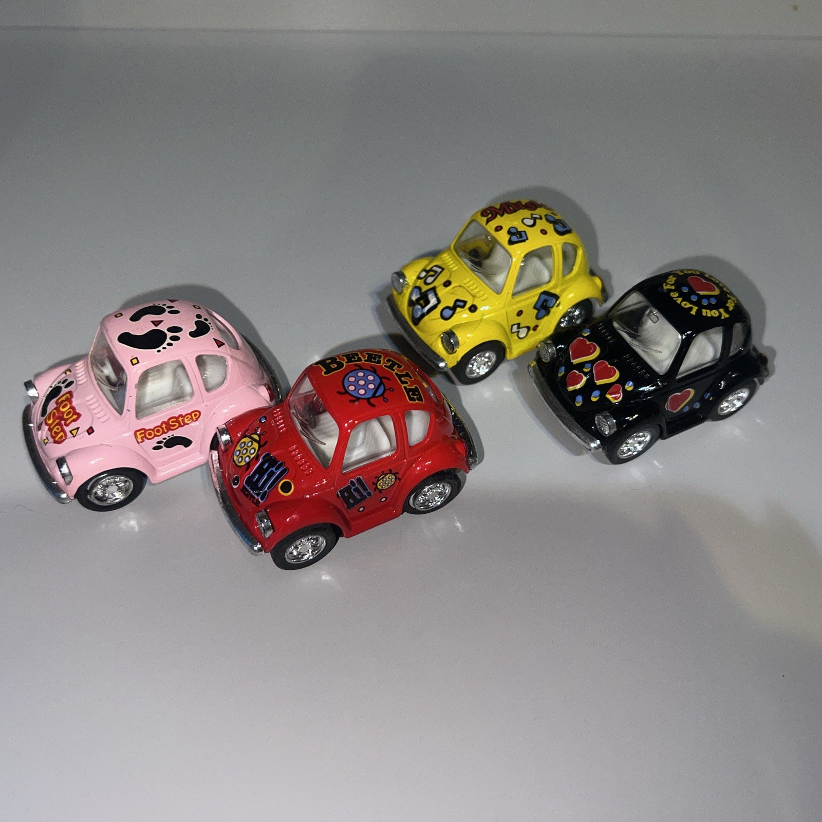 Vintage 1992 KinToy Pull Back Die Cast Metal Volkswagen Car Beetle Models Lot 4