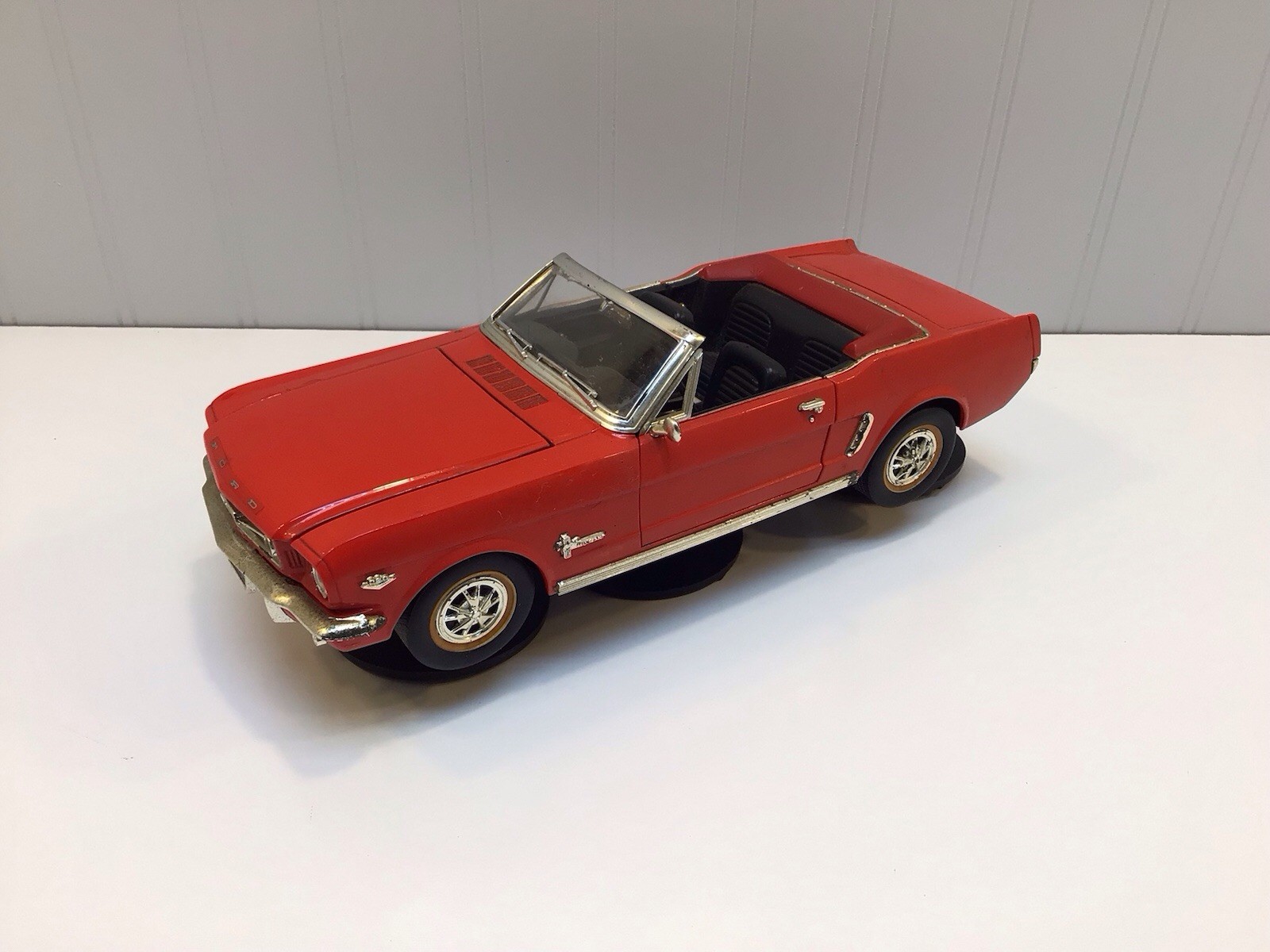 1964 1/2 Red Ford Mustang Convertible 1:18 Die-Cast Mira Golden Line