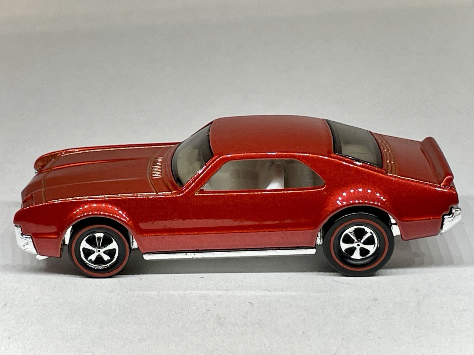 🔥 Hot Wheels CUSTOM MADE REDLINE ‘66 Toronado Diecast Car 1:64 Car