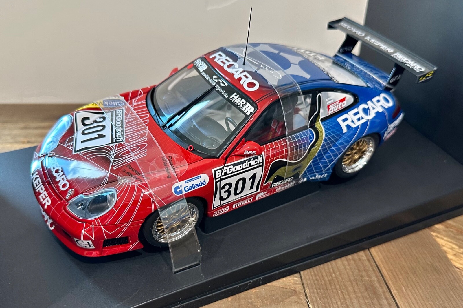 Auto Art AutoArt 1/18 Porsche 911 GT3 RS Recaro Exclusive Brand NEW Free Ship