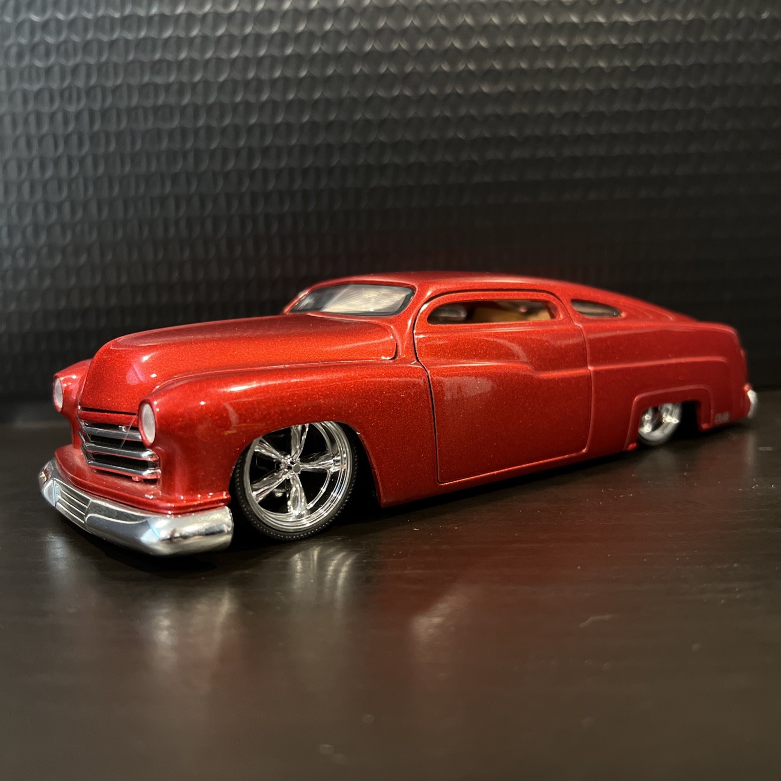 Vintage 2004 Jada 1:24 1951 Mercury Custom Coupe Dub City Old Skool Red Clean