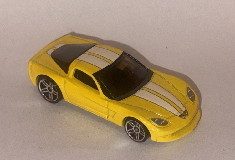 HOT WHEELS Loose MYSTERY CAR C6 Corvette (Yellow Version)