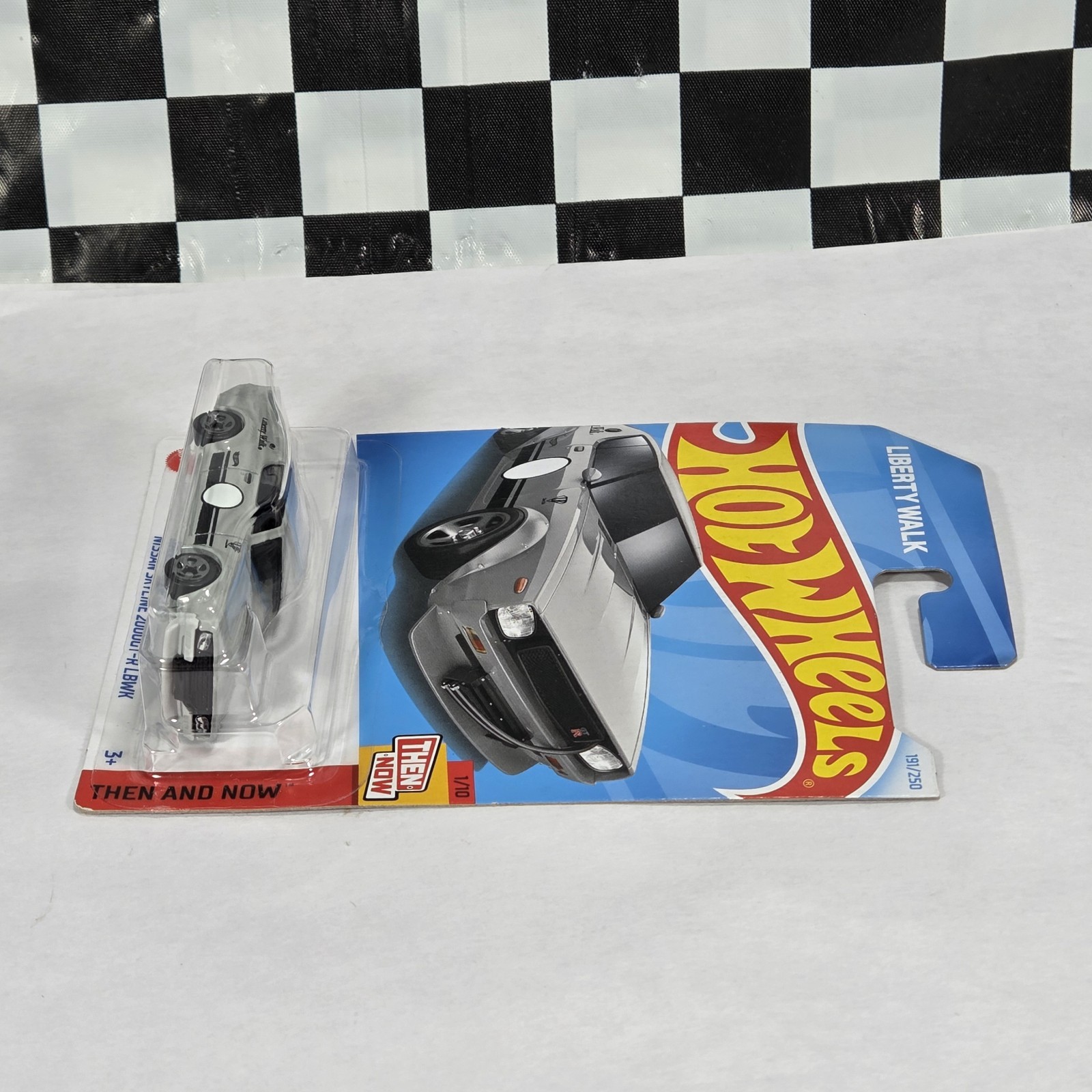 Hot Wheels 2024 Then and Now 1/10 Nissan Skyline 2000GT-R LBWK Gray Liberty Walk