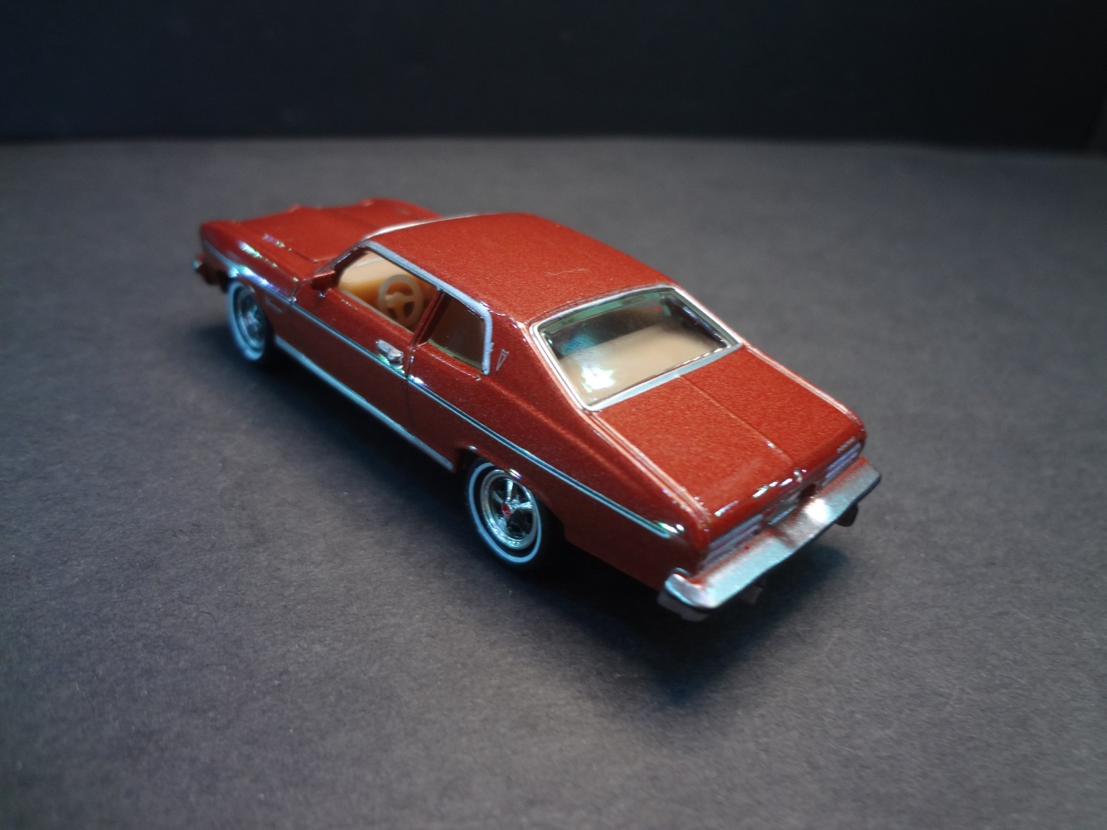 Johnny Lightning 1974 Pontiac Ventura green & bronze bundle – Loose 1:64