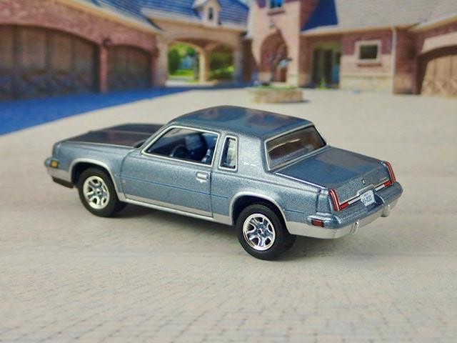 5th Gen 1978-1988 Oldsmobile Cutlass Supreme Luxury Sport Coupe 1/64 Scale LE II