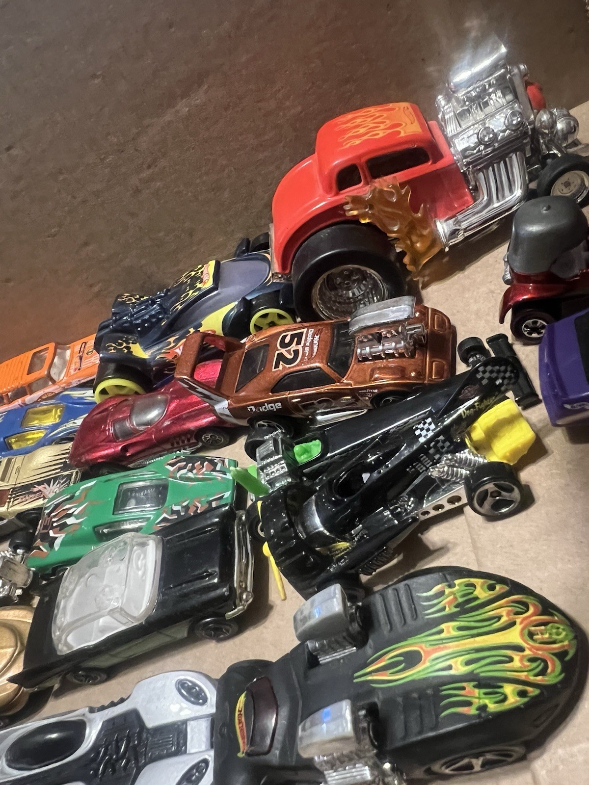 Hot Wheels & Matchbox Lot – 30+ Cars – Mixed Models
