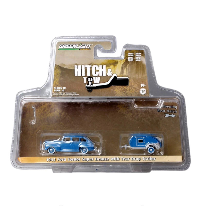 Greenlight Hitch & Tow 1942 Ford Fordor Super Deluxe w/Tear Drop Trailer 1:64