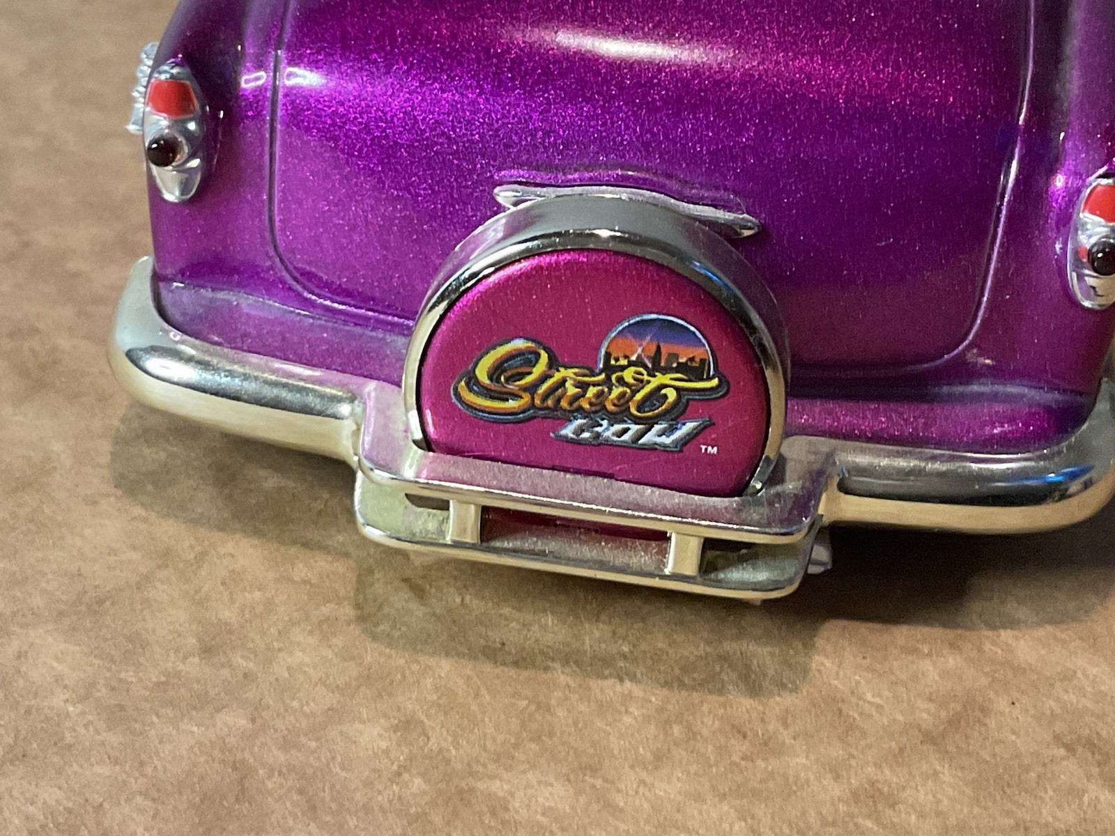 Jada Street Low 1:24 LOWRIDER 1953 Metallic Purple Chevy Bel Air Conv. Die cast