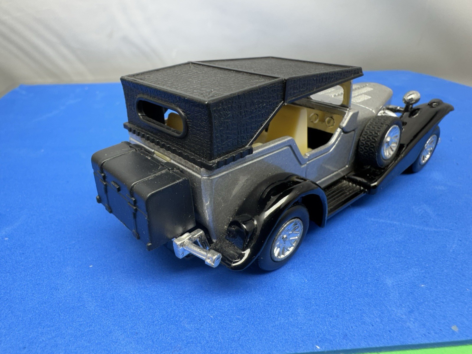 Roadster Convertible Black & Silver Hard Top Diecast Friction Toy Car
