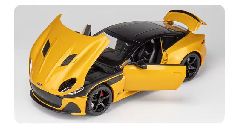 1:24 Aston Martin DBS Superleggera Diecast Alloy Car Model Sports Toy Gift