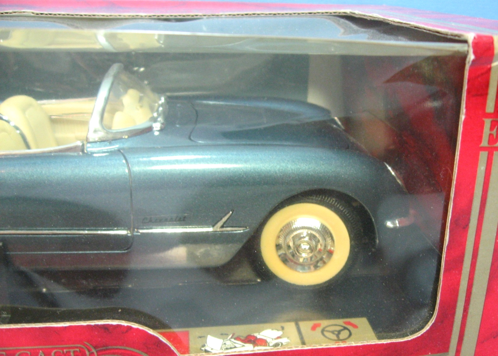 Mira Golden Line Die Cast 1:18 Scale 1954 Corvette Classic NIB Made in Spain