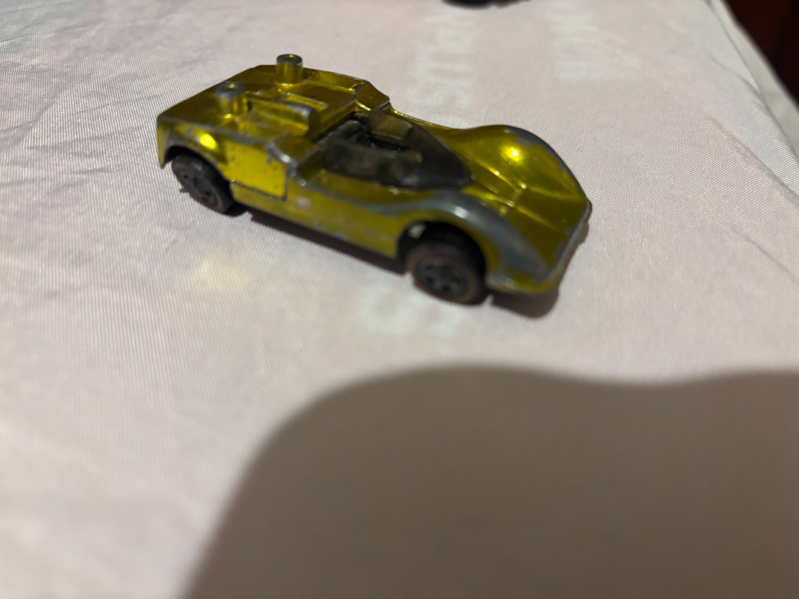 HOT WHEELS RedLines – ” Chapparal “, Metallic Yellow w/RL’s , made in 1969