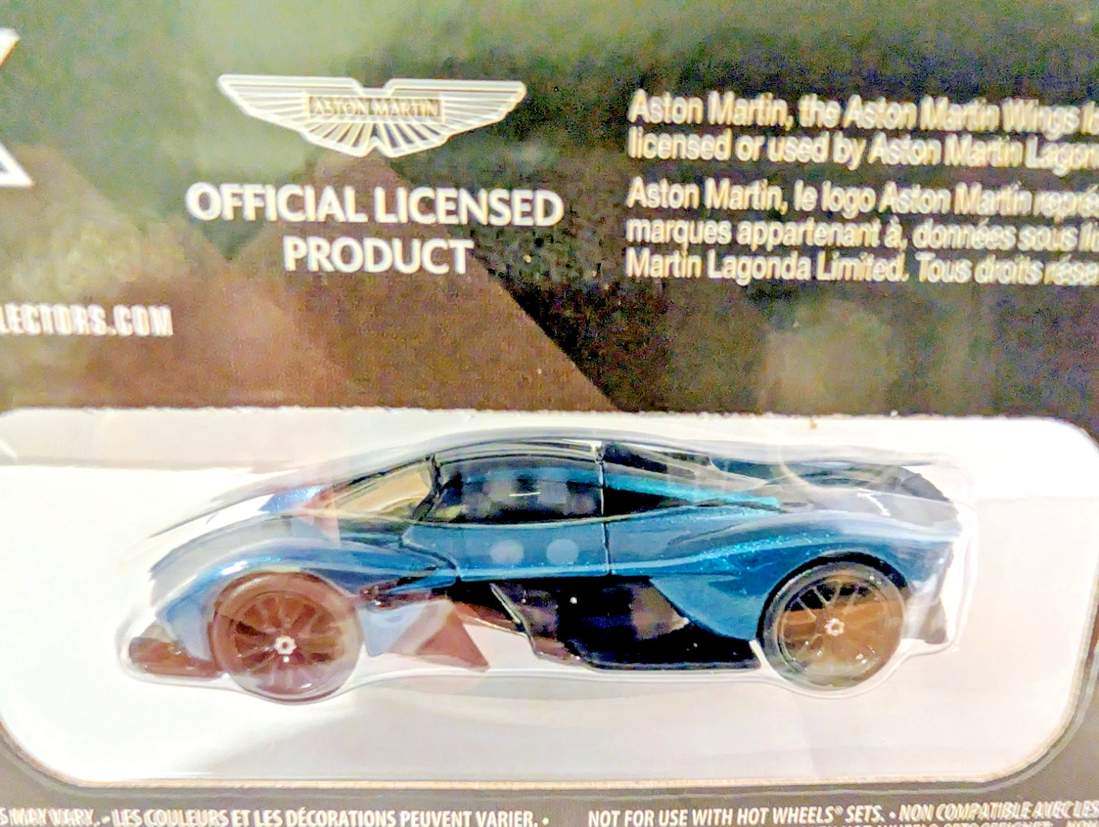 2025 Hot Wheels Elite 64 Aston Martin Valkyrie HWR91 Real Riders #13 Metal NEW!