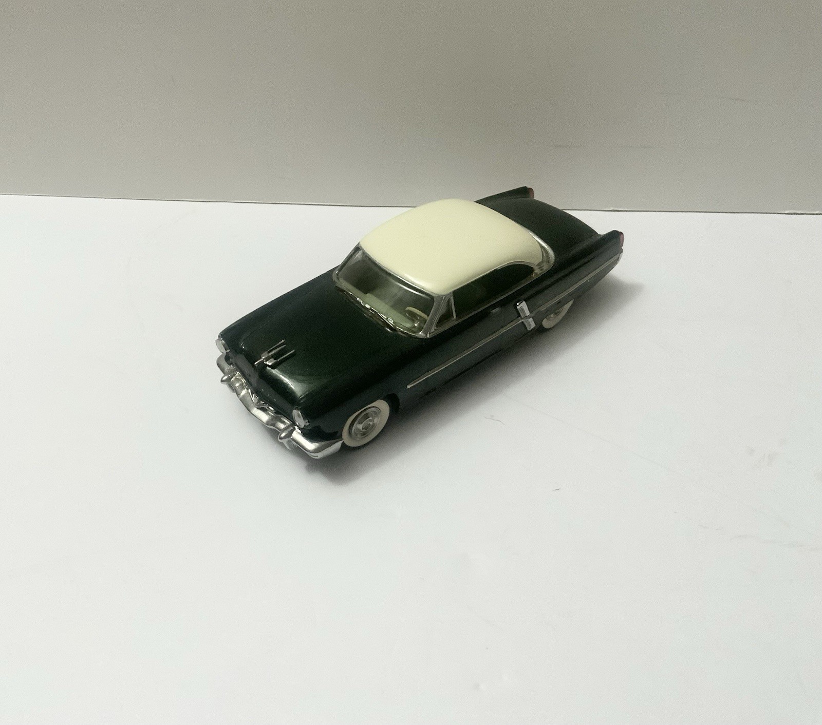 1/43 1953 Lincoln Capri hardtop metal Precision Miniatures