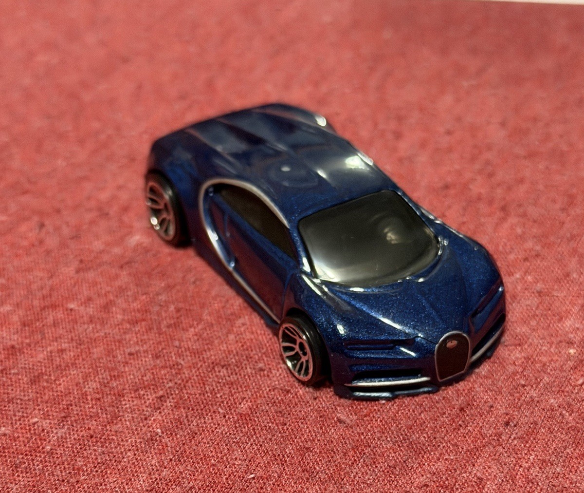🔥2018 Hot Wheels 2016 Bugatti Chiron Blue Loose VHTF🔥